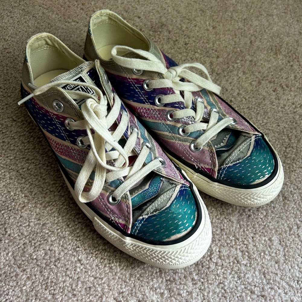 EUC Converse Chuck Taylor All Star Multi-Color Low Tops Women 7/youth Girl 5.5
